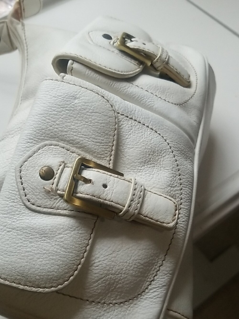 Wilsons Leather White Shoulder Bag with Front Buckle Pockets - Picture 6 of 15